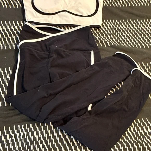 Glowmode leggings and Amazon top - Picture 3 of 3